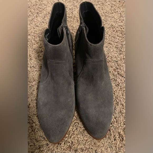 Violet & Red Casper womens suede leather block heel ankle boots gray size 10M - Picture 2 of 6